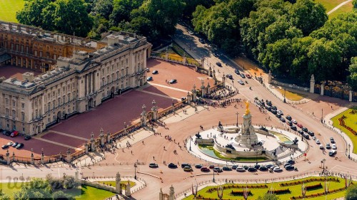 BuckinghamSummer_EN-US8419244709_1920x1080.jpg