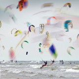 Kitesurfing_EN-US12853179282_1920x1080