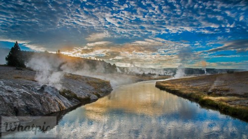 YellowNPFirehole_EN-US14008559204_1920x1080.jpg