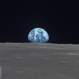 EarthriseSequence_EN-US0444696608_1920x1080
