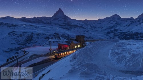 PolarExpress_EN-US8621770462_1920x1080.jpg