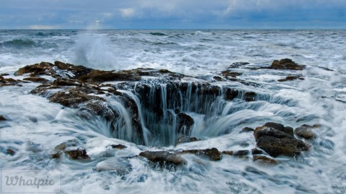 CapePerpetua_EN-US1381606733_1920x1080.jpg