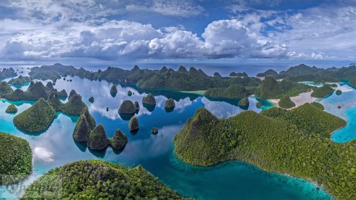 RajaAmpat_EN-US7737563013_1920x1080.jpg